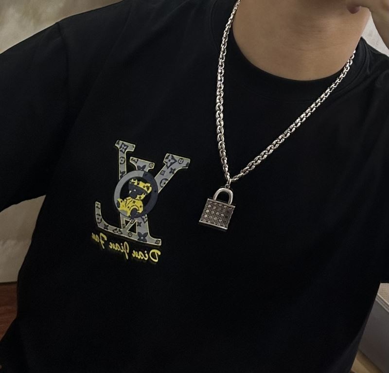 chr1st1an D10r necklaces